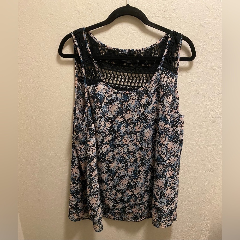 Torrid Floral Boho Layered Hem Chiffon Crochet Blouse Size 2 (2X) - Picture 3 of 7